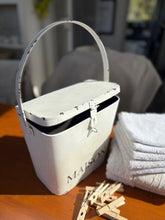 'Maison' tin container