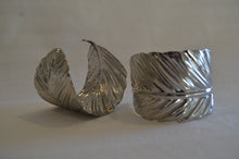 Tin 'feather' napkin ring