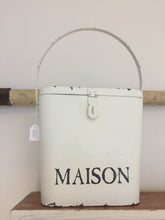 'Maison' tin container